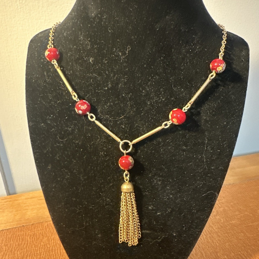 Sarah Coventry Gold-tone Necklace with Red Beads and Tassel - Picture 3 of 13